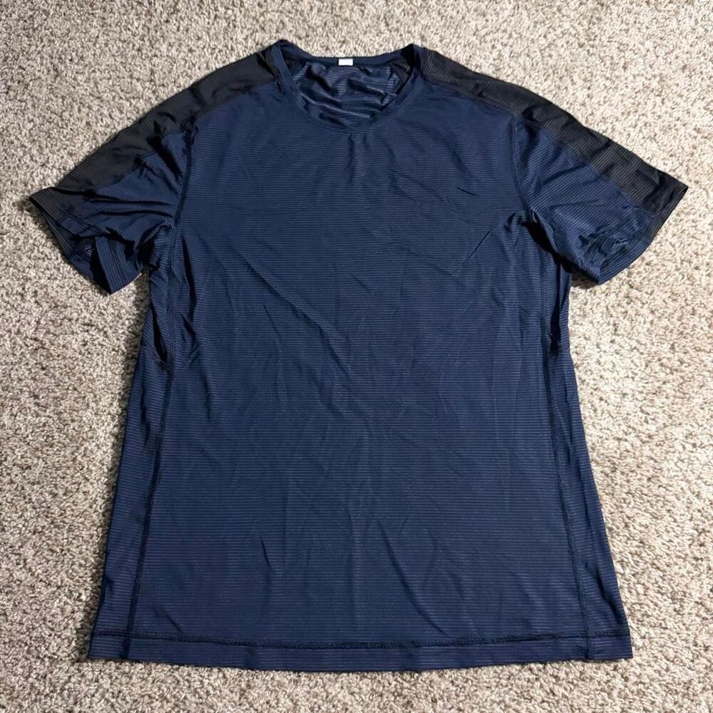 Lululemon Men’s Medium Navy Blue Athletic T-Shirt Short Sleeve Workout Gym